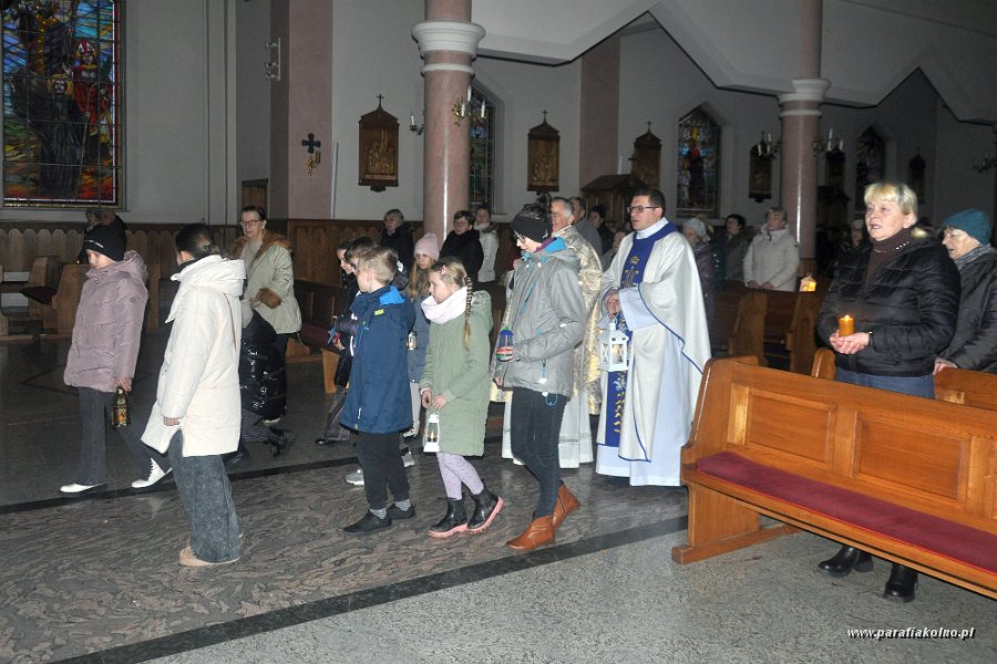 07 Procesja z lampionami.jpg